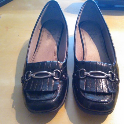 Sorry they look a bit worn. I didn't get the chance to take photos of them earlier.